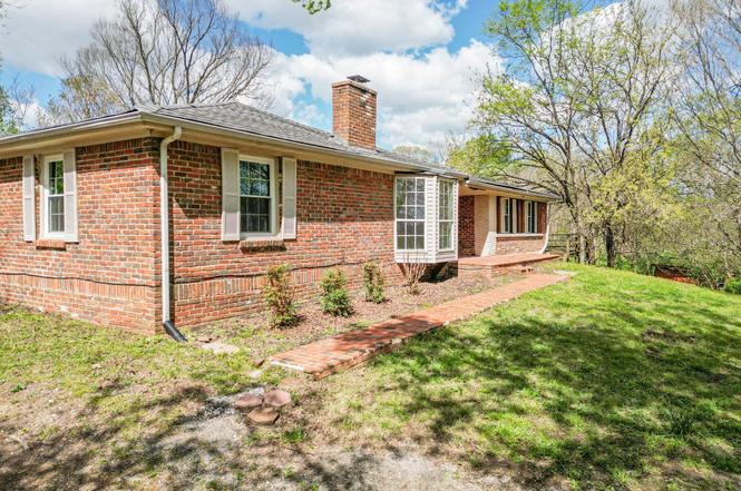 312 Sunnyside Ln, Columbia, TN