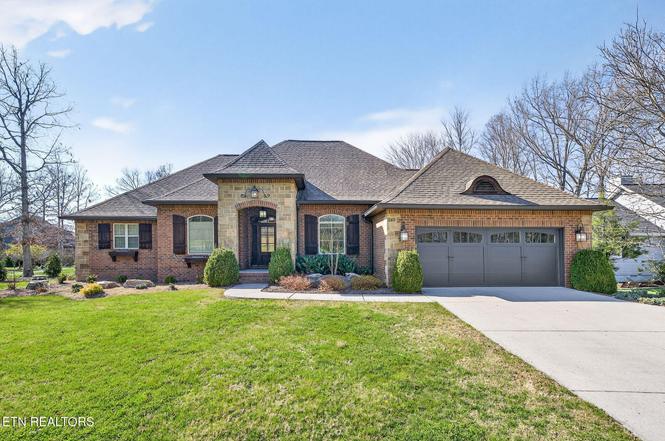 240 Forest Hill Dr, Crossville, TN