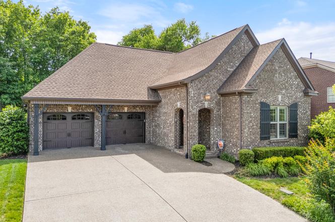 1049 Vinings Blvd, Gallatin, TN