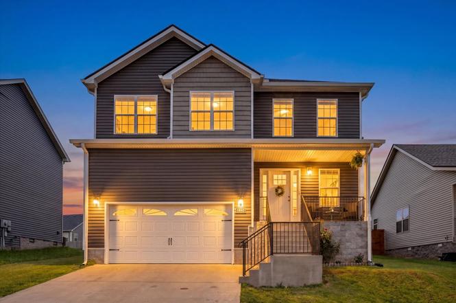 1092 Charles Thomas Dr, Clarksville, TN