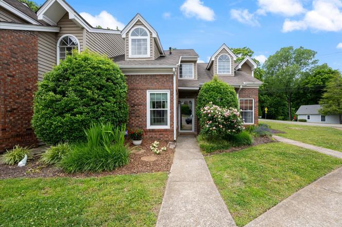 365 Yorkshire Cir, Nashville, TN