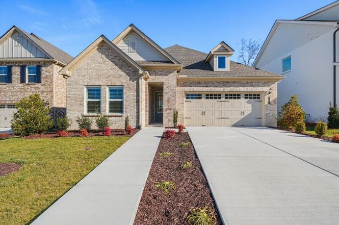 492 Triple Crown Cir, Gallatin, TN
