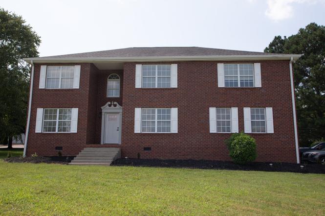 1805 Pointe Ct, Lebanon, TN