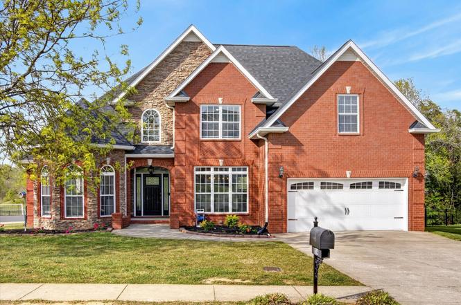 1014 Willow Cir, Clarksville, TN