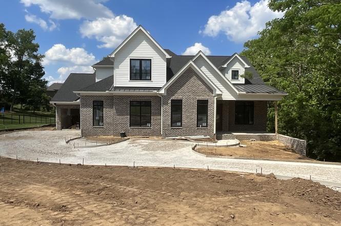 8233 Glover Dr, Brentwood, TN