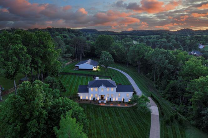2207 Oakwood Ct, Franklin, TN