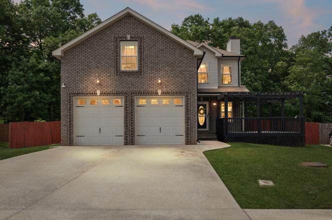 1913 Jackie Lorraine Dr, Clarksville, TN