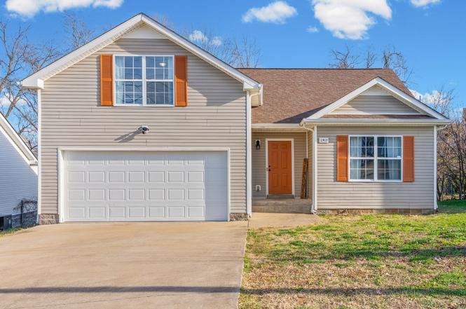 2912 Core Dr, Clarksville, TN