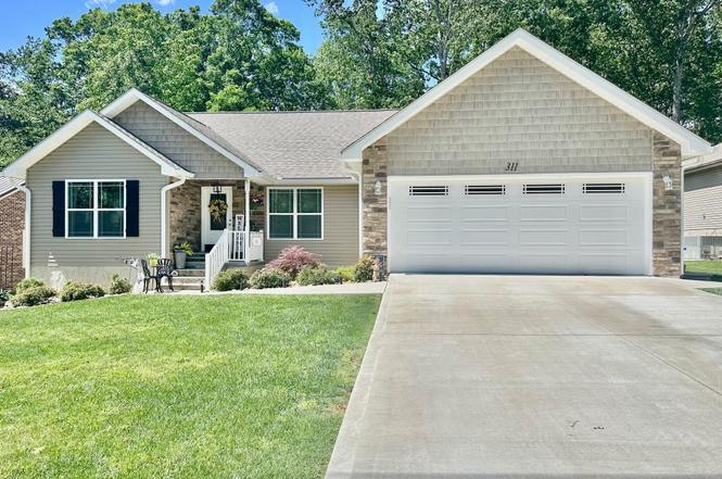 311 Lakeview Dr, Crossville, TN