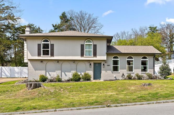 109 Rolling Ridge Dr, Chattanooga, TN