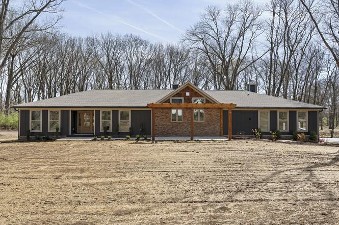 1328 Farmwood Dr, Murfreesboro, TN