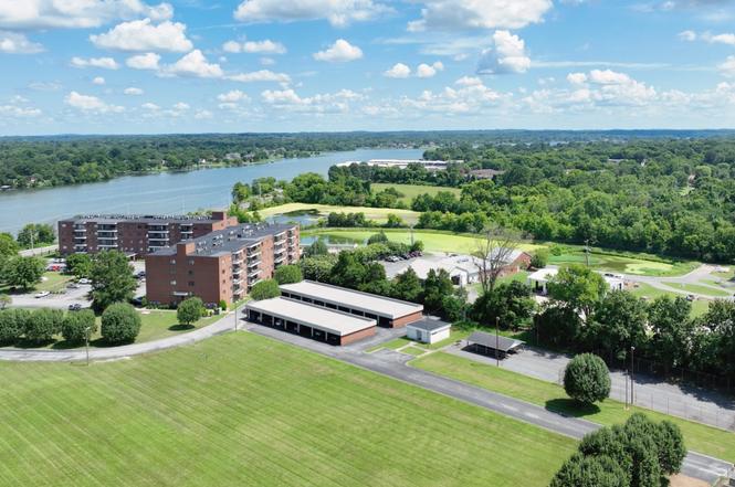200 Sanders Ferry Rd #1210, Hendersonville, TN