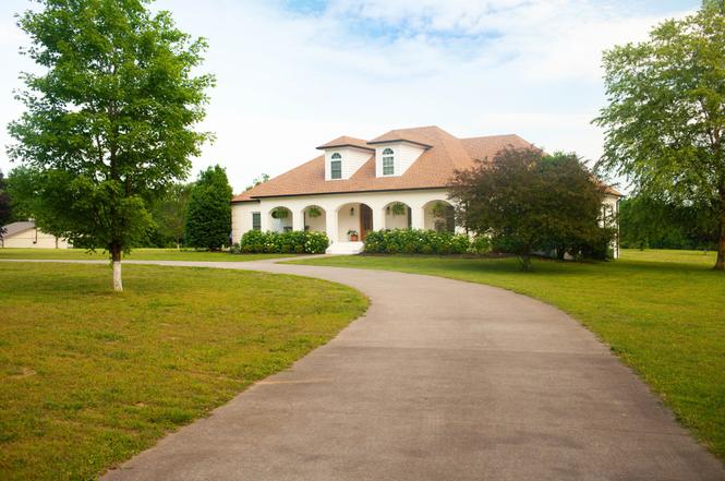 960 Old Mack Rd, Clarksville, TN