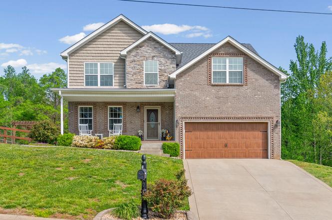 1355 Holden Dr, Clarksville, TN