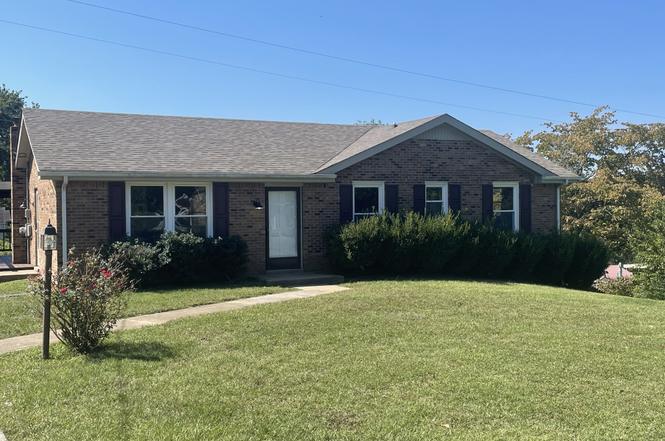 335 Hampshire Dr, Clarksville, TN