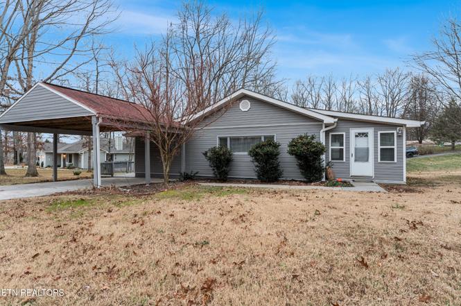352 Lakeview Dr, Crossville, TN