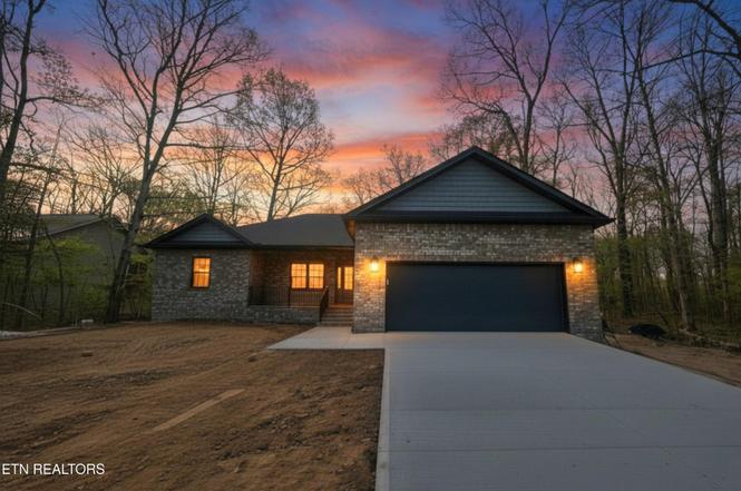 614 Apoka Ln, Crossville, TN