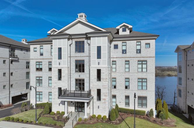 1024 Club View Dr Unit E 103, Gallatin, TN