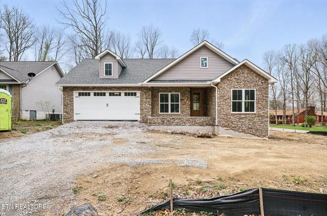 145 Lakeside Dr, Crossville, TN