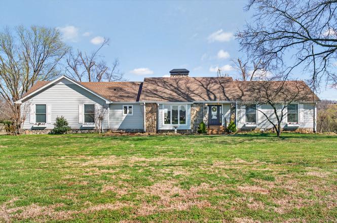1610 Stop 30 Rd, Hendersonville, TN