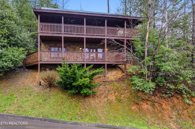 640 Cub Path Way, Gatlinburg, TN