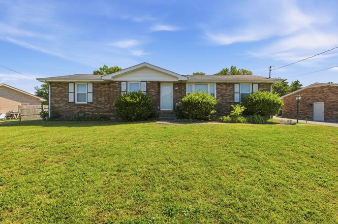 105 S Valley Rd, Hendersonville, TN