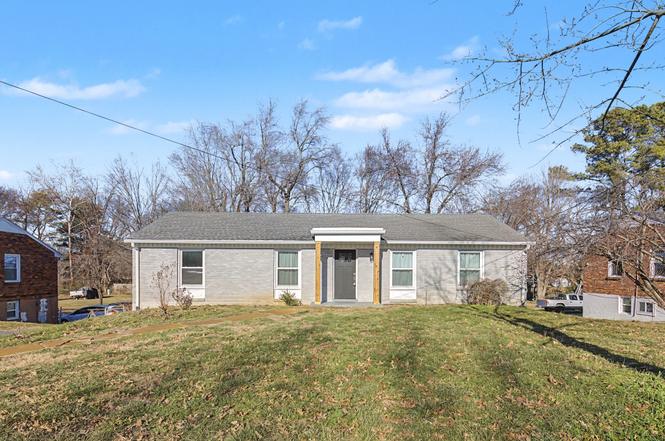 652 Harding Pl, Nashville, TN