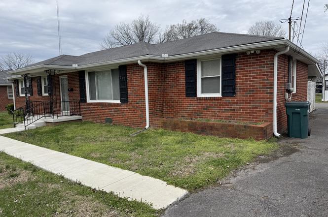 207 Elmwood Dr, Lebanon, TN