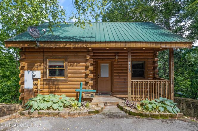 1613 Misty Hollow Way, Gatlinburg, TN