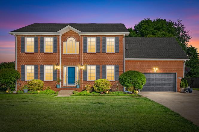 1375 Bluebonnet Dr, Clarksville, TN