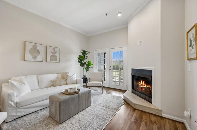 130 W End Pl, Nashville, TN