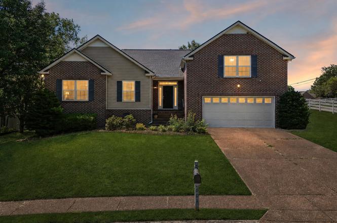 2601 Danbury Cir, Spring Hill, TN