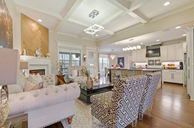 8007 June Apple Ln, Spring Hill, TN