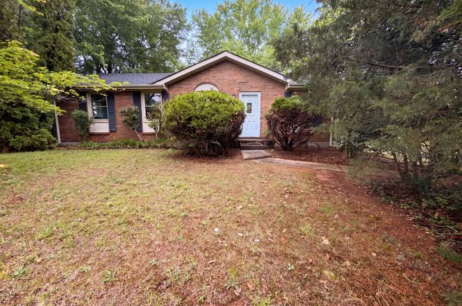 587 Lafayette Rd, Clarksville, TN
