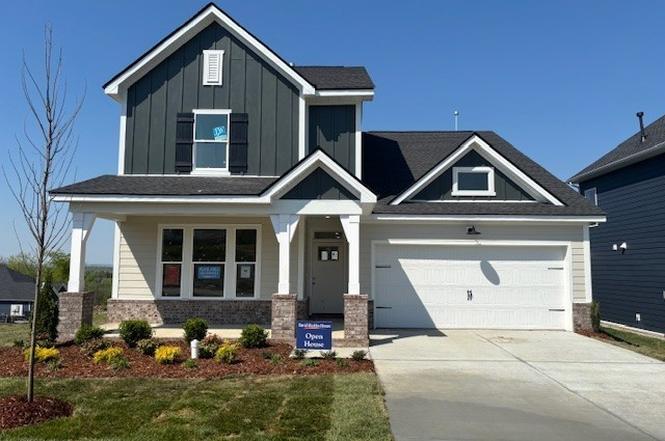 1104 Callaway Dr, Lebanon, TN