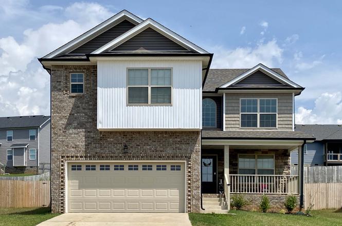 835 Crestone Ln, Clarksville, TN