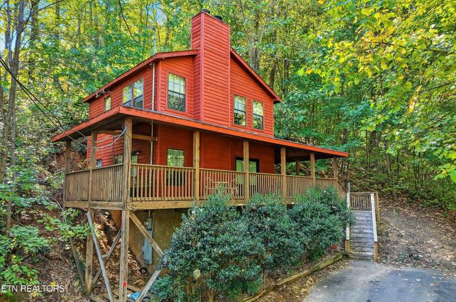 2061 Luzerne Dr, Gatlinburg, TN
