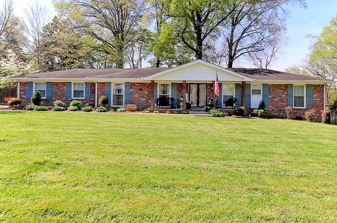 1008 Rolling Fields Cir, Columbia, TN