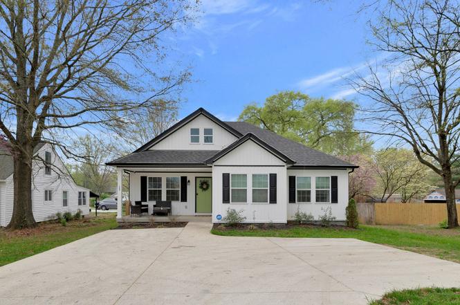 143 Coles Ferry Rd, Gallatin, TN