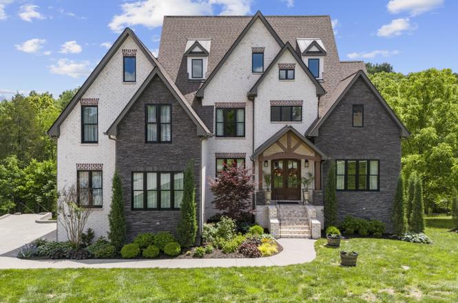 302 Cedar Hollow Ct, Lebanon, TN