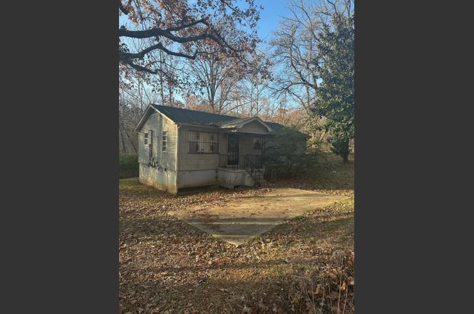 281 Pipkin Rd, Jackson, TN