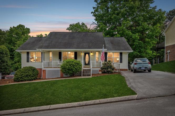 6824 Sawtooth Dr, Ooltewah, TN