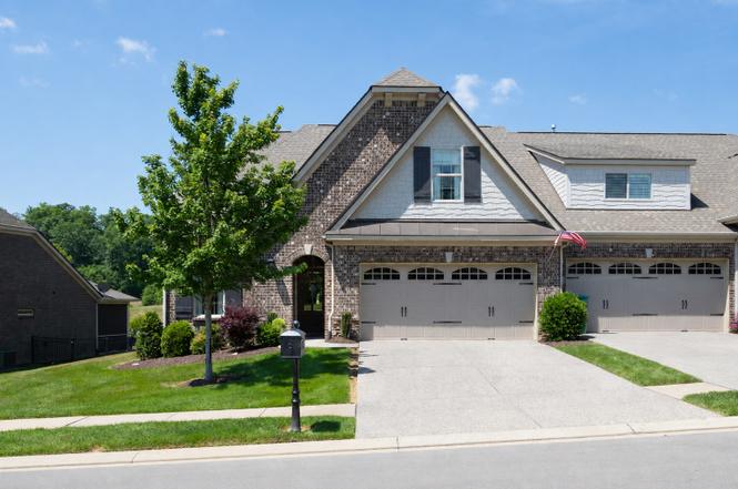 1023 Callaway Dr, Lebanon, TN