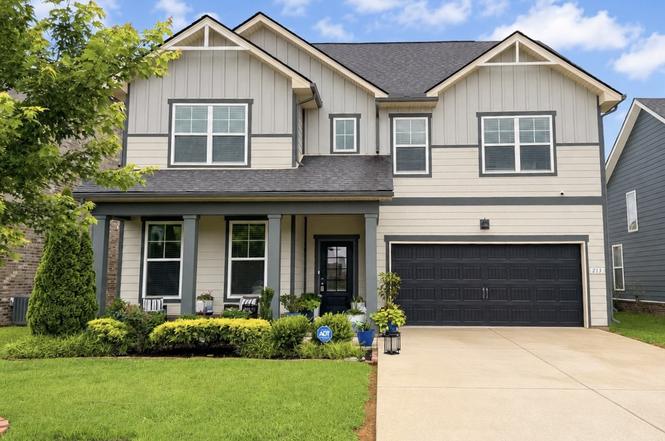213 Snapdragon Dr, Smyrna, TN