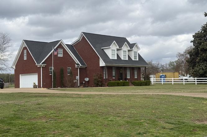 6012 Worthington Rd, Columbia, TN