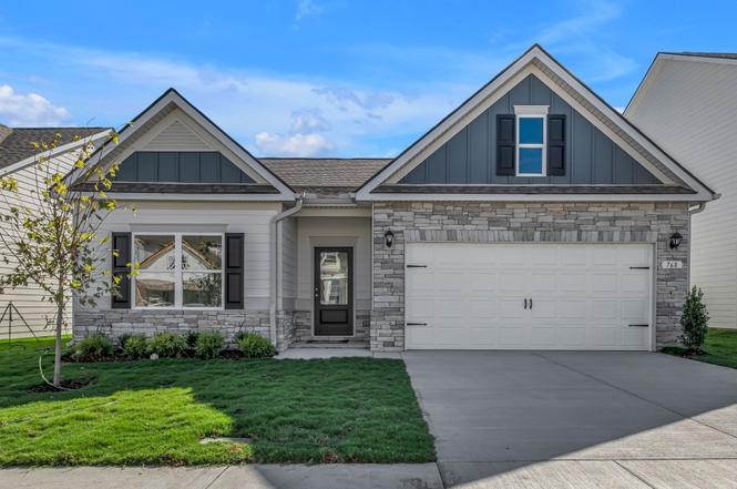 506 Charing Cross Dr, Lebanon, TN