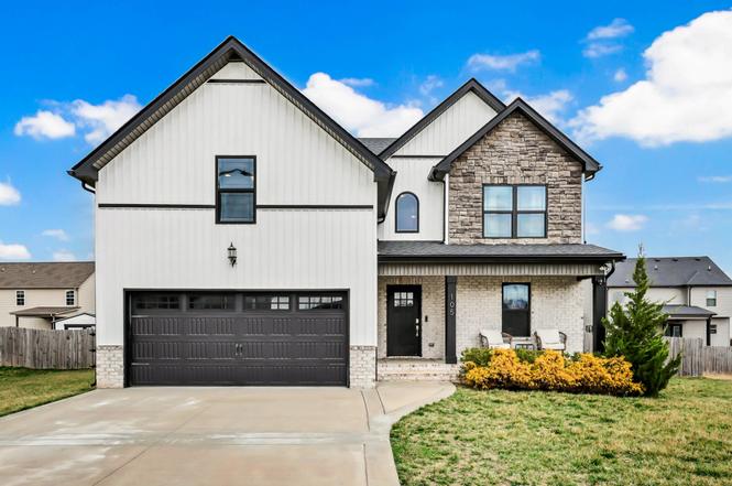 105 Wilburn Ct, Clarksville, TN