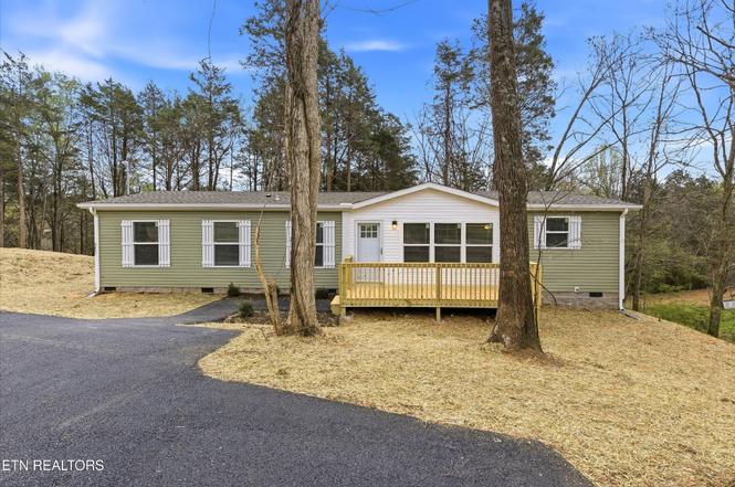 191 Pinecrest Dr, Loudon, TN