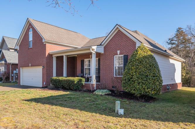 6944 Sunnywood Dr, Nashville, TN