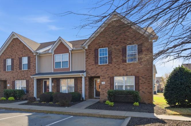 2039 Victory Gallop Ln, Murfreesboro, TN